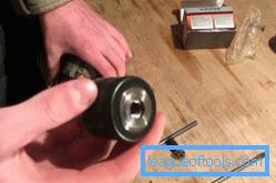 Removing the driver screwdriver